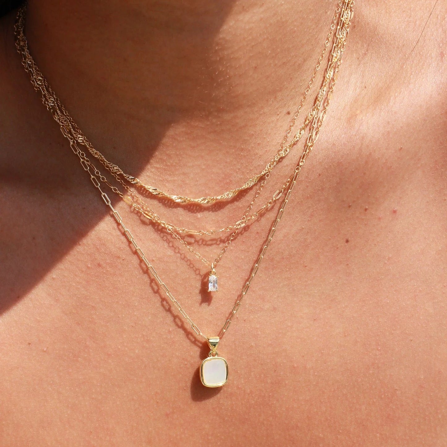 AURA PEARL SHELL NECKLACE